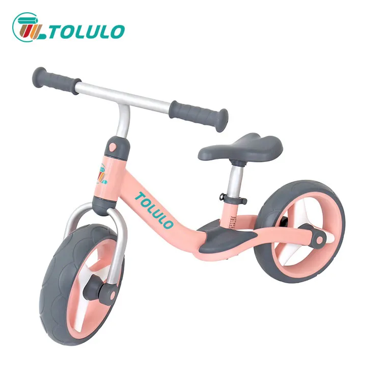 Kan een 2 -jarige een balansfiets gebruiken?